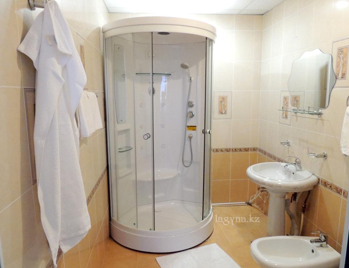 Laguna Hotel Kostanay Eksteriør billede