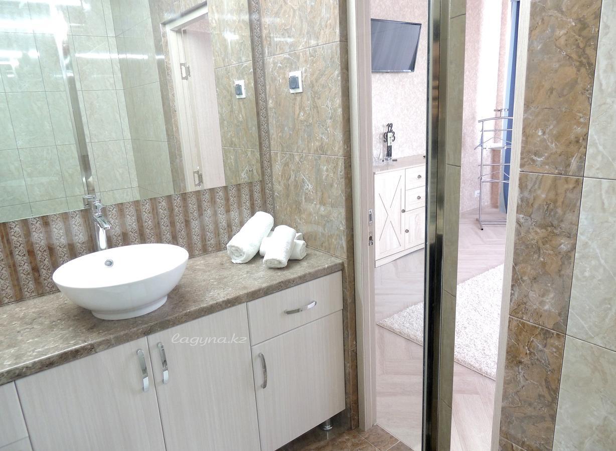 Laguna Hotel Kostanay Værelse billede