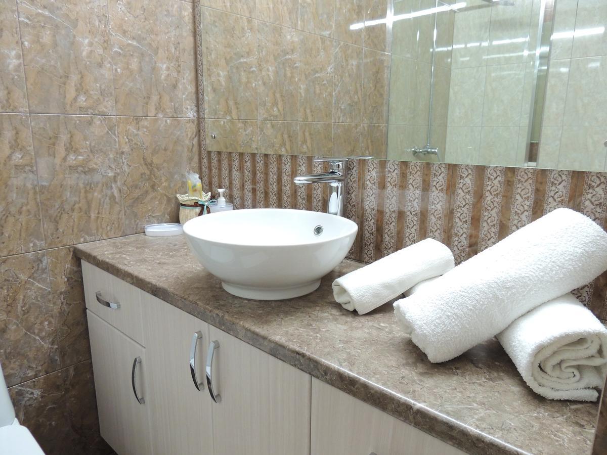 Laguna Hotel Kostanay Eksteriør billede